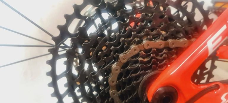 Used Specialized Epic SRAM NX 2023 Mountainbike, Rojo — image 4 of 7