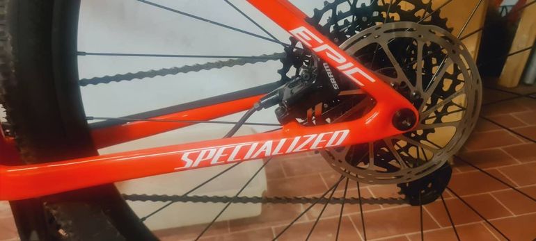 Used Specialized Epic SRAM NX 2023 Mountainbike, Rojo — image 2 of 7