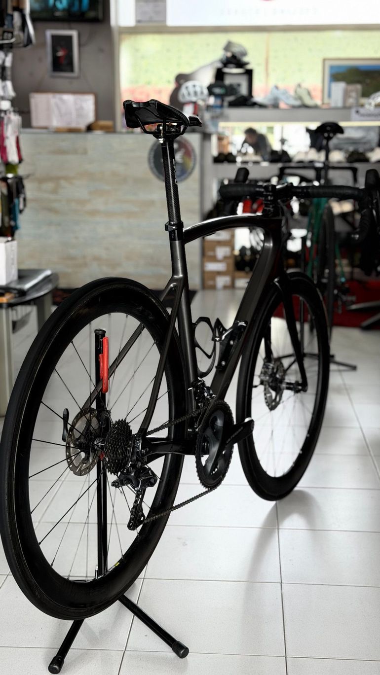 Used Ridley Fenix SL Disc - Shimano Ultegra 2x11sp 2023 2023 Road & Gravel — image 4 of 19