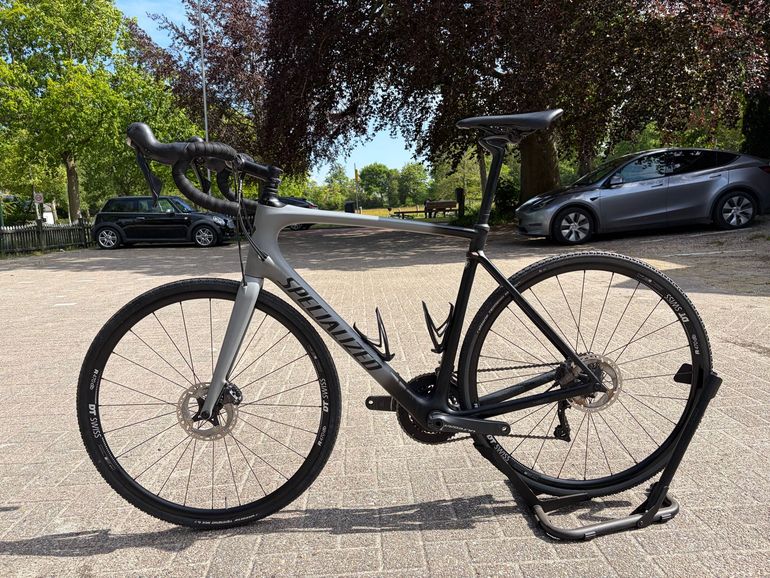 Used Specialized Roubaix Comp 2019 2019 Road & Gravel, Hellgrau — image 2 of 8