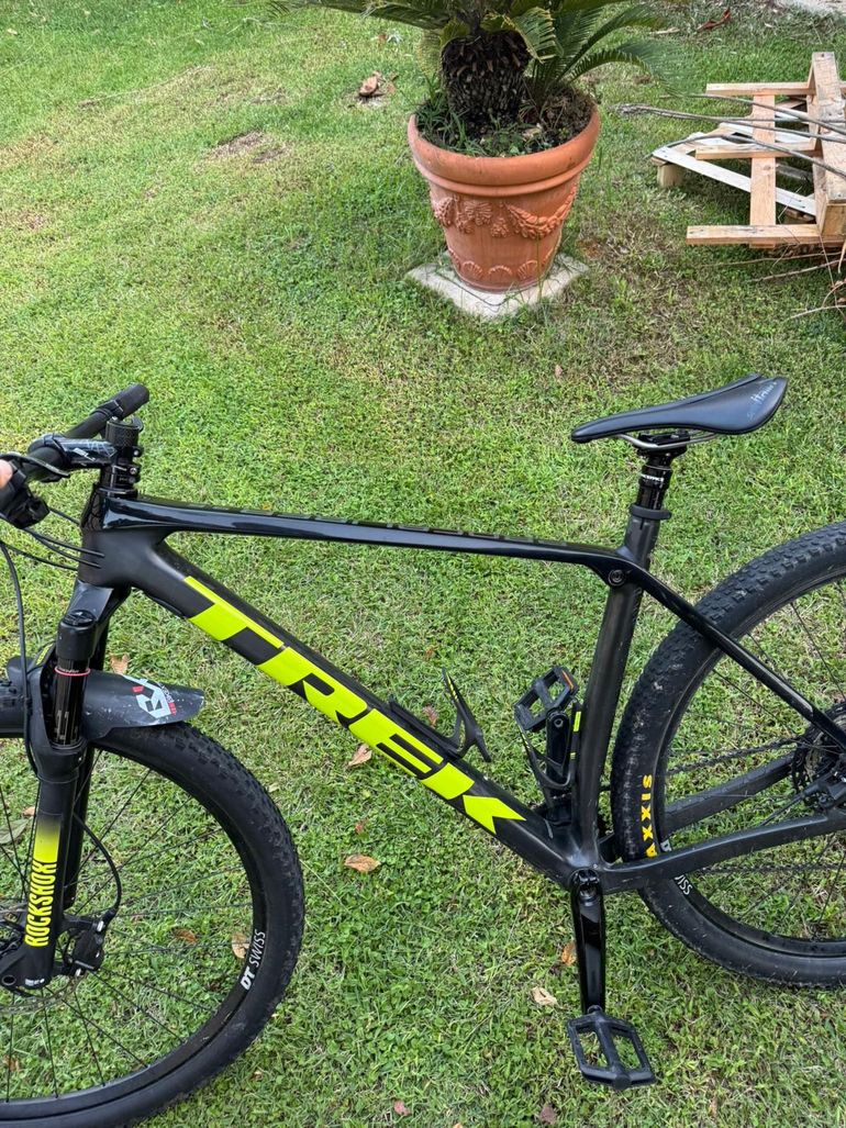 Used Trek Procaliber 9.6 2021 2021 Mountainbike, Nero — image 1 of 8