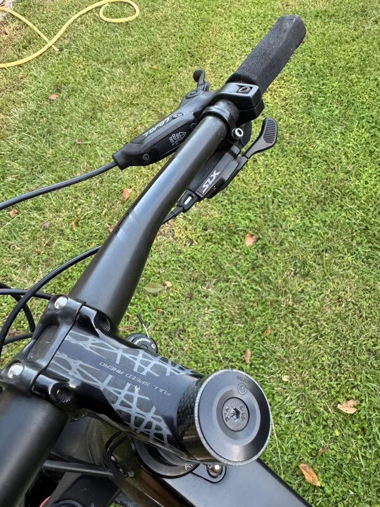 Used Trek Procaliber 9.6 2021 2021 Mountainbike, Nero — image 8 of 8