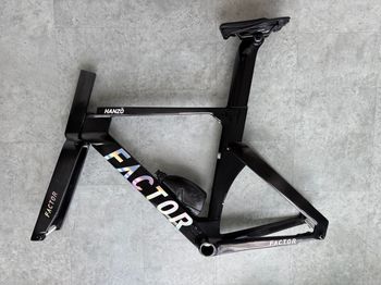 Used Factor Hanzö Frameset 2026 Road & Gravel — image 2 of 11
