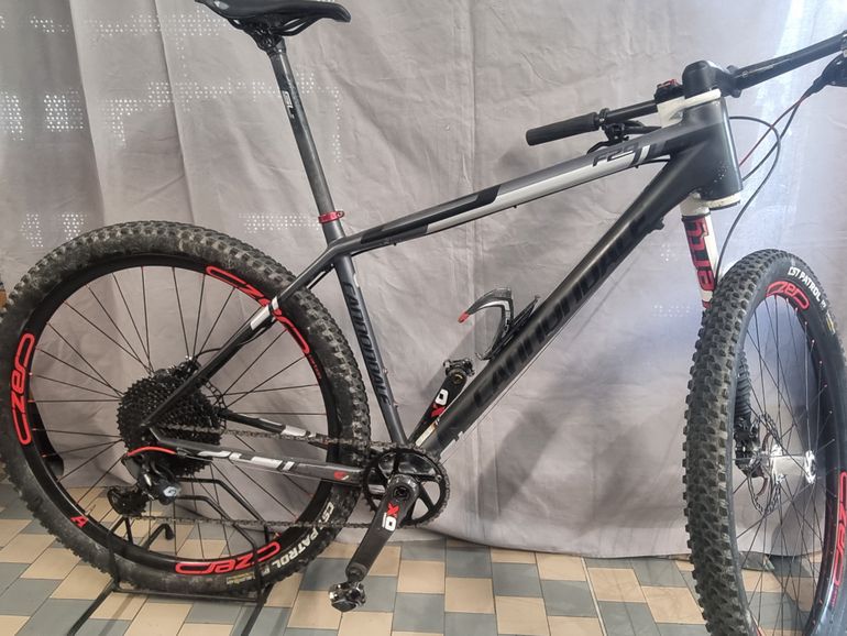 Used Cannondale F29 Carbon 2021 Mountainbike, Negro — image 1 of 5