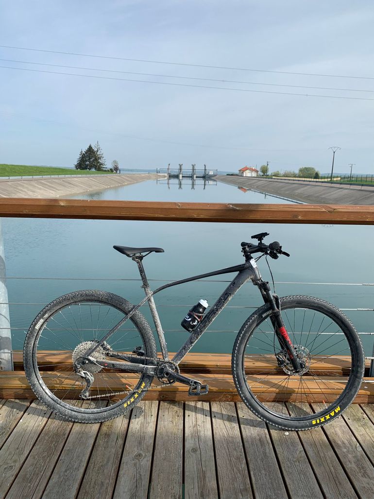 Used Orbea ALMA H20-EAGLE 27.5 2020 2020 Mountainbike — image 1 of 3