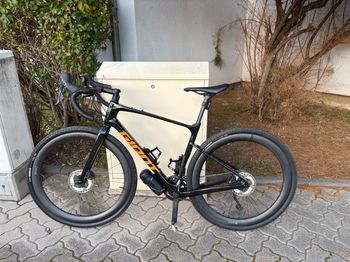 Used Giant Revolt Advanced 3 2024 2024 Road & Gravel