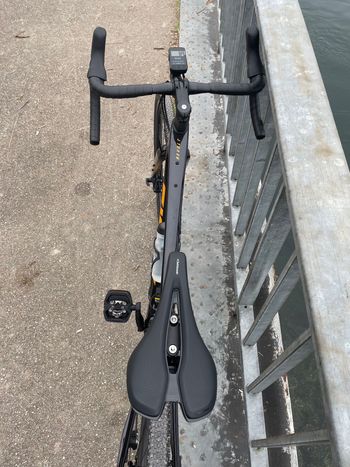 Used Giant Revolt Advanced 3 2024 2024 Road & Gravel, Schwarz — image 4 of 6