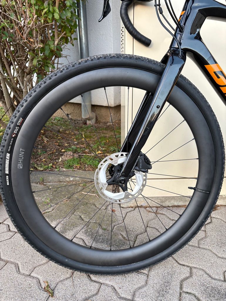Used Giant Revolt Advanced 3 2024 2024 Road & Gravel, Schwarz — image 3 of 6