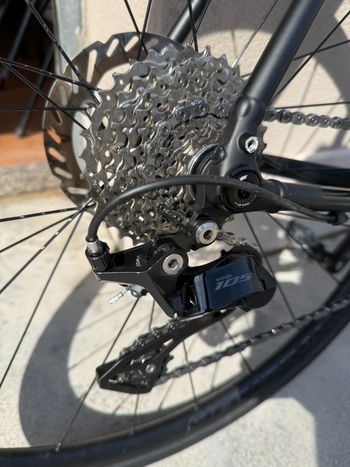 Used Trek Domane Shimano 105 2025 Road & Gravel, Black — image 4 of 6