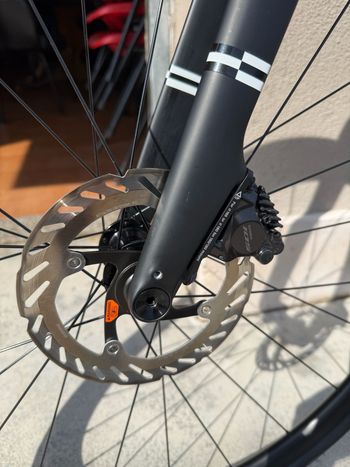 Used Trek Domane Shimano 105 2025 Road & Gravel, Black — image 5 of 6