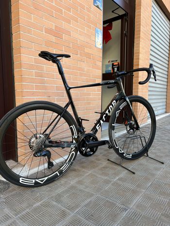 Used Factor O2 VAM - Shimano Ultegra 2025 2025 Road & Gravel, Black — image 8 of 10