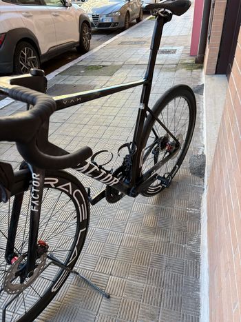 Used Factor O2 VAM - Shimano Ultegra 2025 2025 Road & Gravel, Black — image 2 of 10