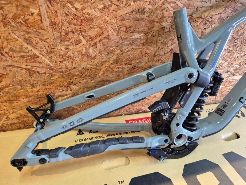Brugt Commencal SUPREME DH V5 RIDE 2026 Frameset 2026 Mountainbike — billede 4 af 4