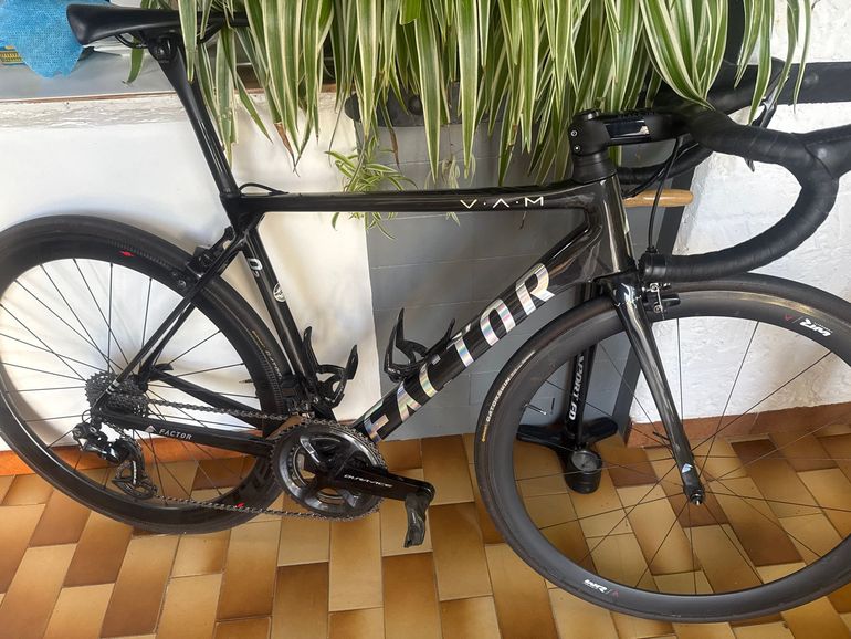 Used Factor O2 Shimano Dura Ace Di2 2021 Road & Gravel — image 3 of 3
