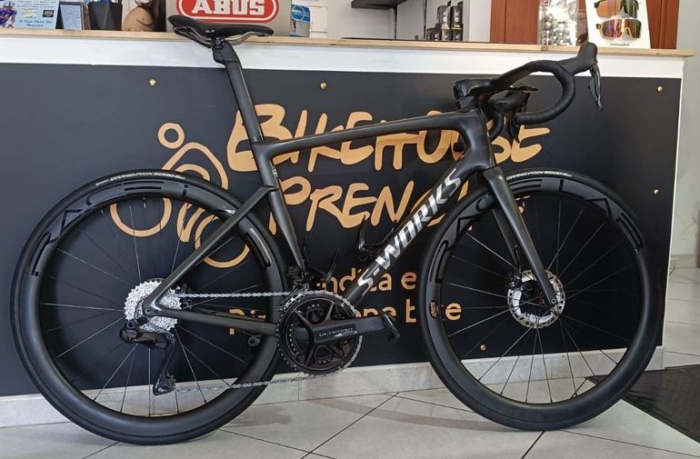Used Specialized S-Works Tarmac SL7 - Dura Ace Di2 2023 2023 Road & Gravel — image 1 of 6