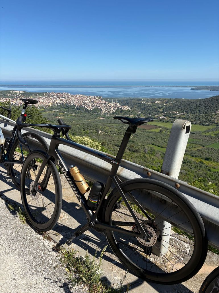 Used Specialized S-Works Tarmac SL7 - Dura Ace Di2 2023 2023 Road & Gravel — image 2 of 6