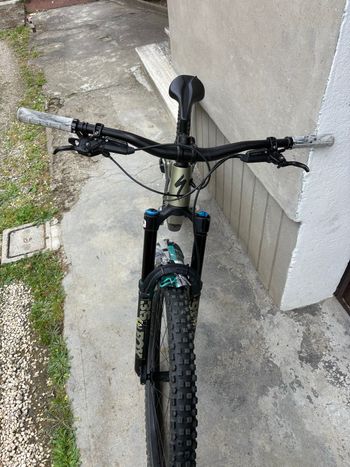 Used Specialized Stumpjumper EVO Expert 2024 2024 Mountainbike — image 7 of 12