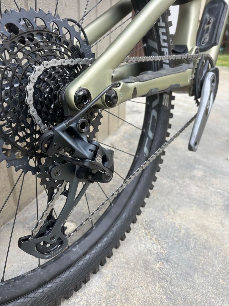 Used Specialized Stumpjumper EVO Expert 2024 2024 Mountainbike — image 3 of 12