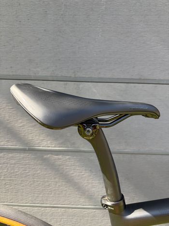 Used Specialized Tarmac SL6 Disc Comp 2020 2020 Road & Gravel — image 6 of 7