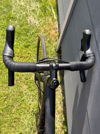 Used Specialized Tarmac SL6 Disc Comp 2020 2020 Road & Gravel — image 2 of 7