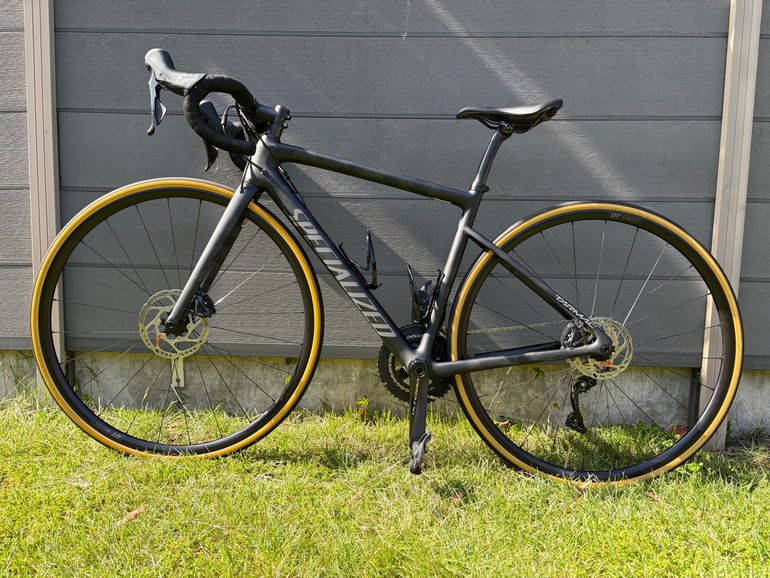 Used Specialized Tarmac SL6 Disc Comp 2020 2020 Road & Gravel — image 1 of 7