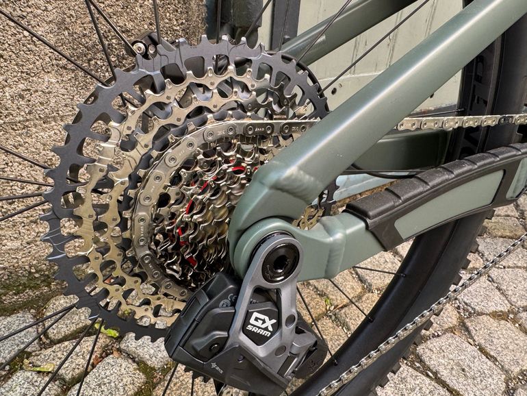 Used Trek Fuel EX 8 GX AXS T-Type Gen 6 2025 2025 Mountainbike — image 3 of 9