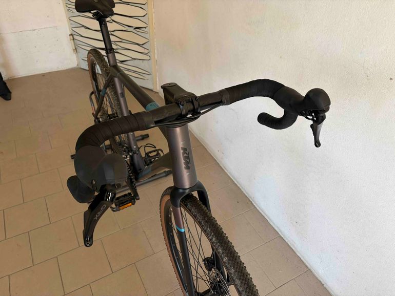 Used KTM X-STRADA 20 2024 2024 Road & Gravel, Light Gray — image 4 of 20