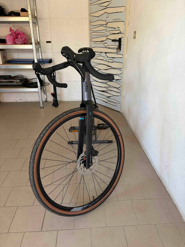 Used KTM X-STRADA 20 2024 2024 Road & Gravel, Light Gray — image 9 of 20