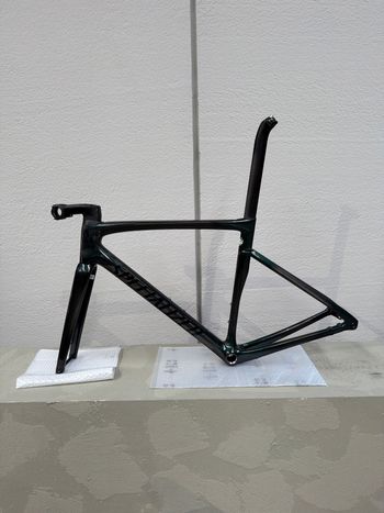 Used Specialized Tarmac SL7 Frameset 2021 Frameset 2021 Road & Gravel — image 2 of 4