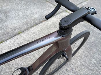 Used Giant Propel Advanced 1 2023 2023 Road & Gravel, Light Gray — image 14 of 19