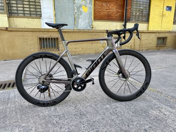Used Giant Propel Advanced 1 2023 2023 Road & Gravel, Light Gray — image 2 of 19