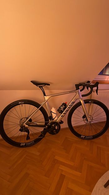 Used Canyon Endurace CF SLX 7 Di2 2026 2026 Road & Gravel, Hellgrau — image 1 of 8