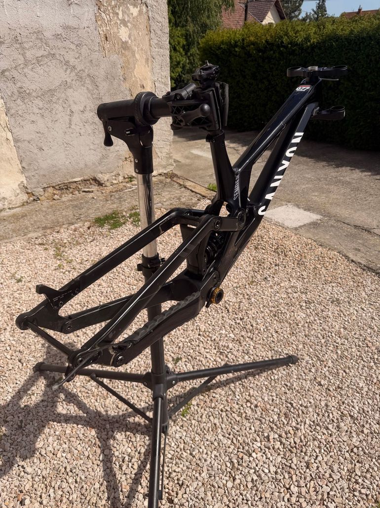 Used Canyon Sender CFR FMD 2021 Frameset 2021 Mountainbike — image 3 of 7