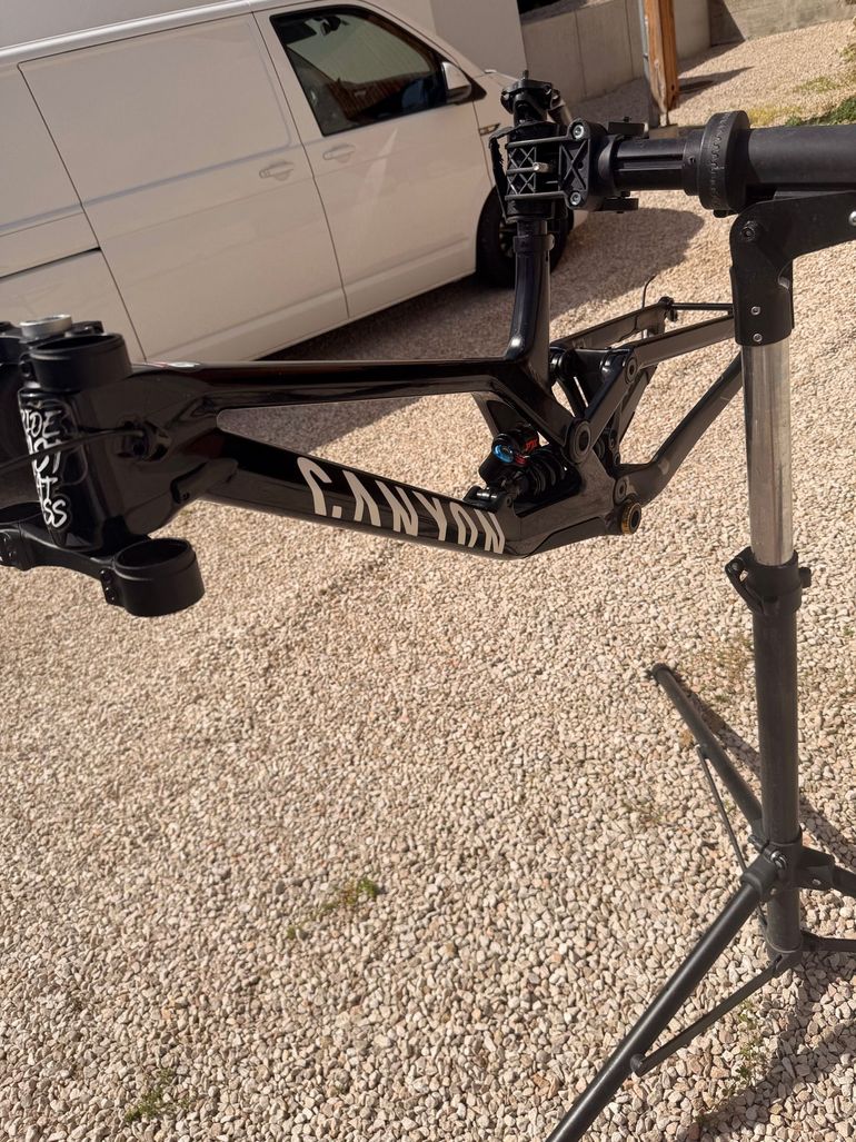 Used Canyon Sender CFR FMD 2021 Frameset 2021 Mountainbike — image 4 of 7