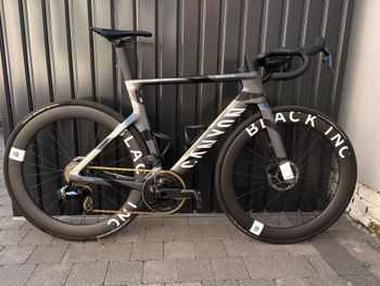 Used Canyon Aeroad CF SLX 7 AXS SPEED 2025 2025 Road & Gravel, Schwarz — image 2 of 3