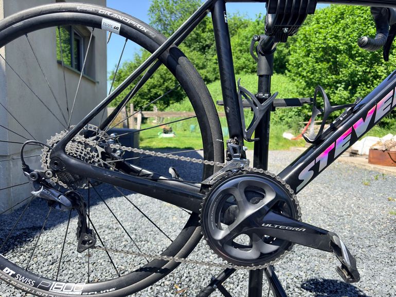 Used Stevens Izoard Pro Disc 2023 2023 Road & Gravel, Black — image 3 of 8