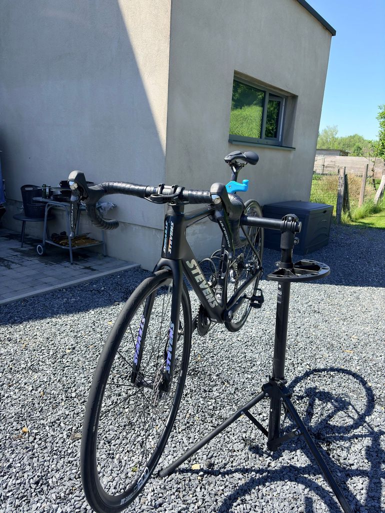 Used Stevens Izoard Pro Disc 2023 2023 Road & Gravel, Black — image 6 of 8