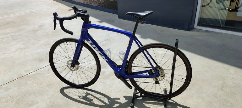 Used Trek Domane SL 6 Gen 4 2024 2024 Road & Gravel — image 2 of 5