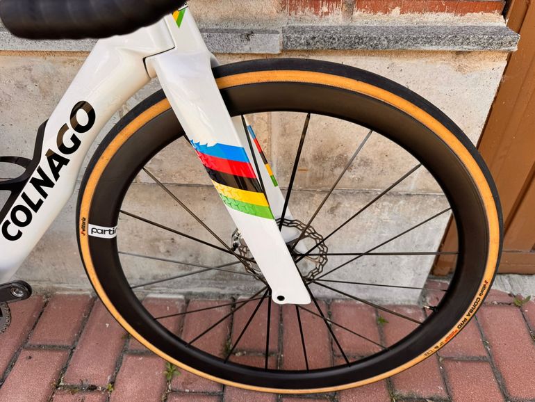 Used Colnago Y1Rs Sram Red eTap AXS 2025 2025 Road & Gravel — image 7 of 9