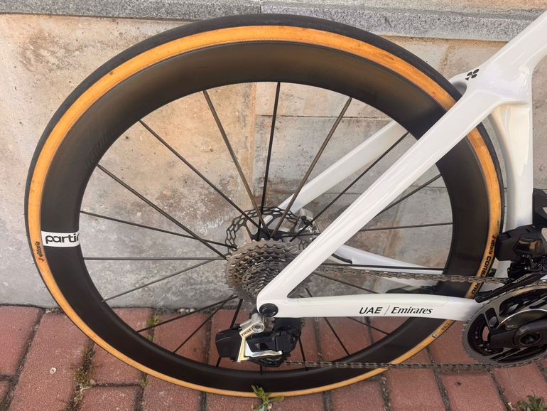 Used Colnago Y1Rs Sram Red eTap AXS 2025 2025 Road & Gravel — image 6 of 9