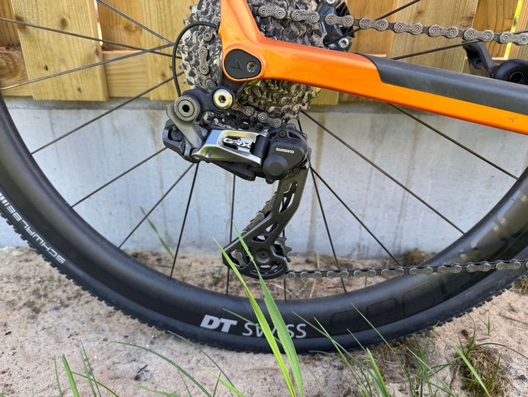 Used Canyon Inflite CF SLX 9 Team 2023 2023 Road & Gravel — image 4 of 5