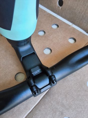 Used Bianchi Oltre Race 105 2023 Frameset 2023 Road & Gravel, Blue — image 53 of 65