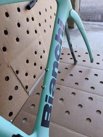 Tweedehands Bianchi Oltre Race 105 2023 Frameset 2023 Road & Gravel — afbeelding 41 van 48