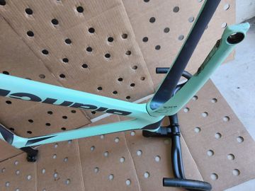 Tweedehands Bianchi Oltre Race 105 2023 Frameset 2023 Road & Gravel — afbeelding 45 van 48