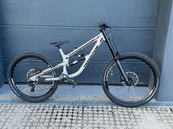 Used Transition Tr11 SRAM GX DH 2024 Mountainbike, Light Gray, Mixed — image 2 of 21