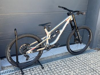 Used Transition Tr11 SRAM GX DH 2024 Mountainbike — image 2 of 5