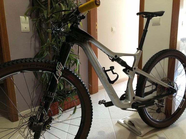 Used Cannondale Scalpel Carbon 2 2023 2023 Mountainbike, Gris claro — image 2 of 4