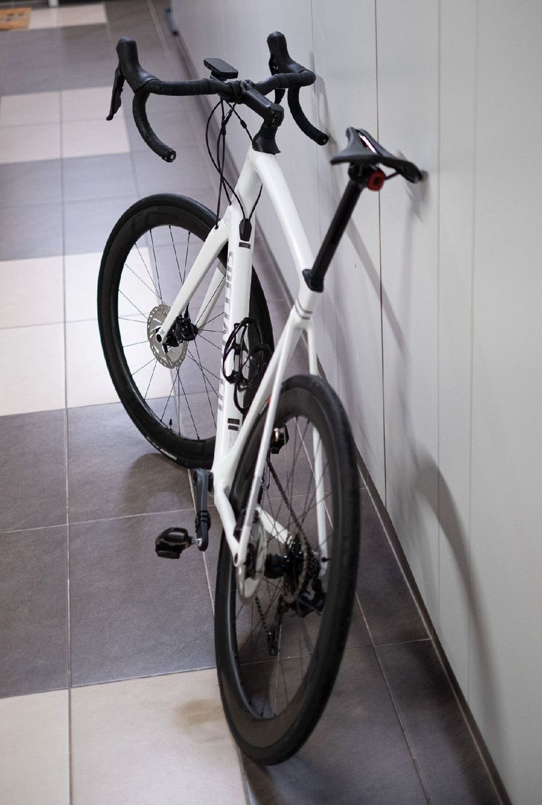 Used Specialized Roubaix Comp 2021 2021 Road & Gravel, Bianco — image 6 of 7