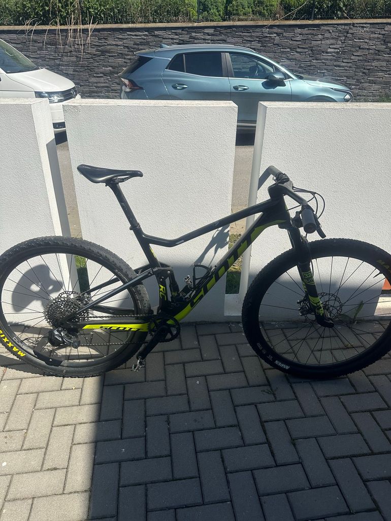 Used Scott Contessa Spark RC 900 WC 2021 2021 Mountainbike — image 1 of 6