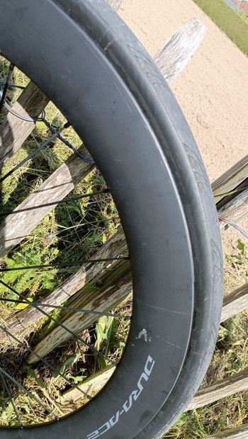 Used Canyon Aeroad CFR AXS 2023 2023 Road & Gravel, Violett — image 8 of 16